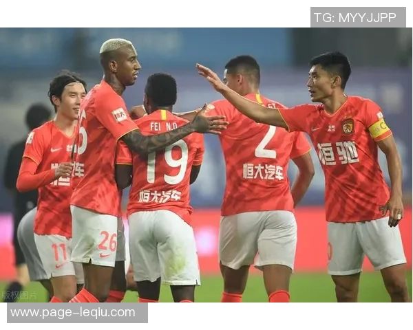 中超激战广州队迎战天津亚泰全力争胜展现球队实力与斗志